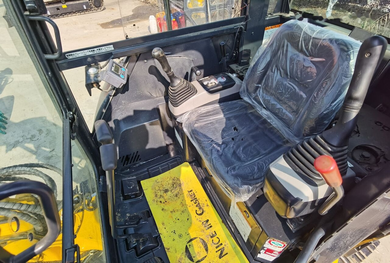 Μίνι εκσκαφέας Komatsu PC30MR: φωτογραφία 11 Μίνι εκσκαφέας Komatsu PC30MR: φωτογραφία 11