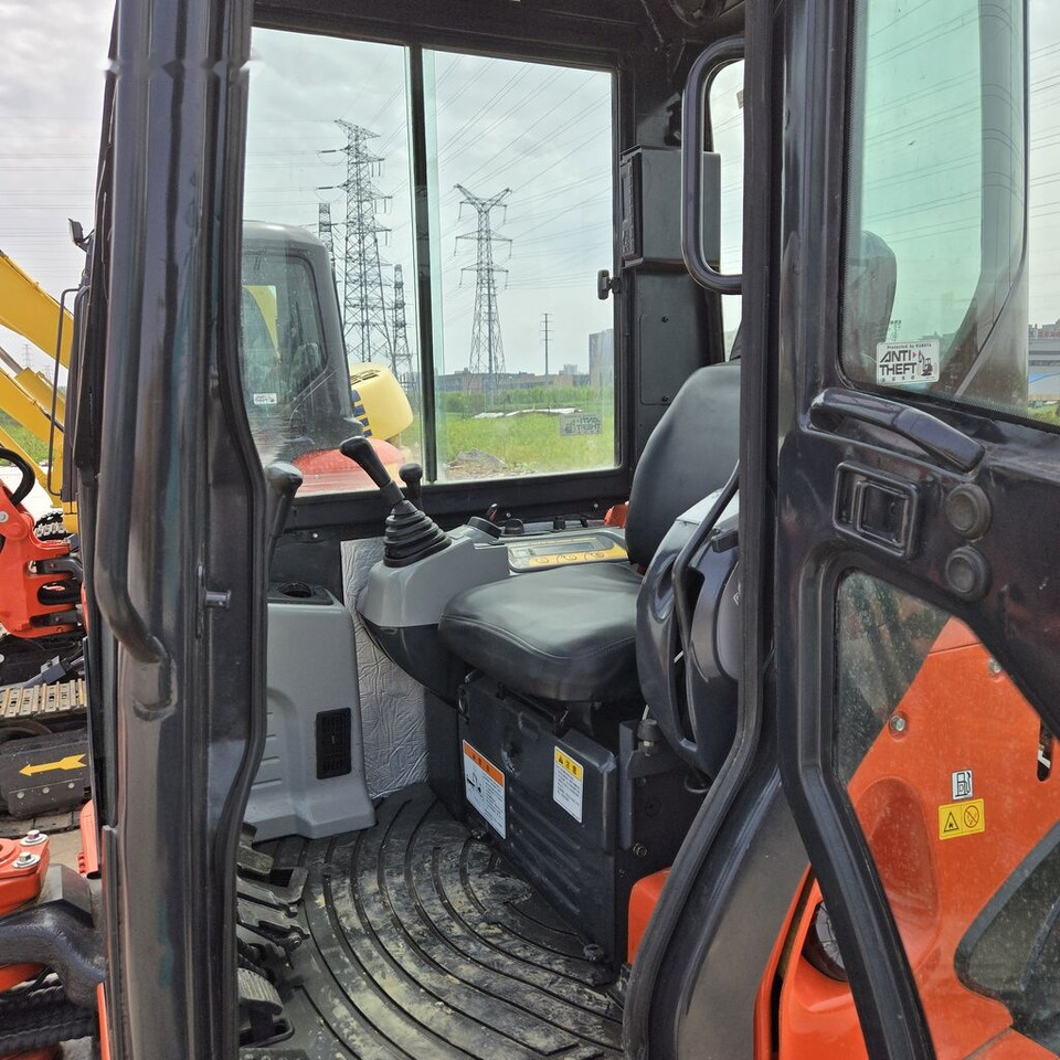 Kubota U55 - Μίνι εκσκαφέας: φωτογραφία 4 Kubota U55 - Μίνι εκσκαφέας: φωτογραφία 4