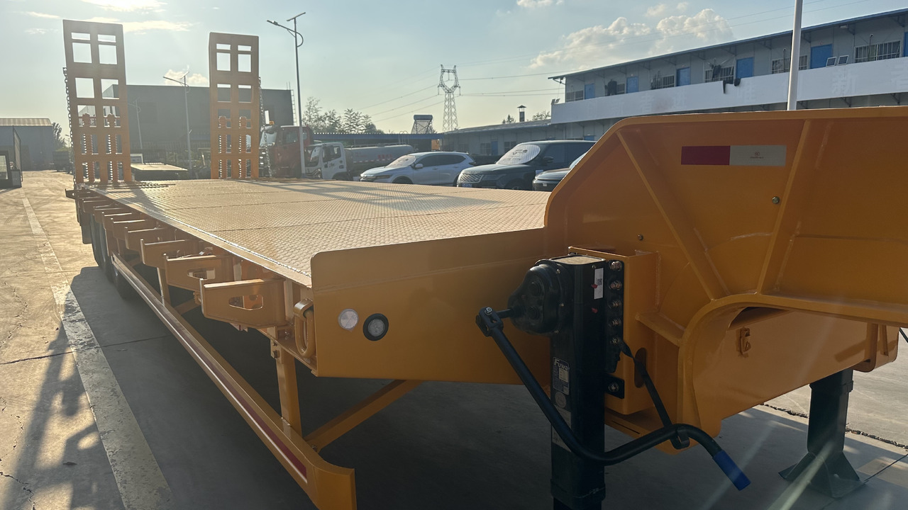 New low bed with hydraulic ladder - Επικαθήμενο πλατφόρμα/ Καρότσα: φωτογραφία 2 New low bed with hydraulic ladder - Επικαθήμενο πλατφόρμα/ Καρότσα: φωτογραφία 2