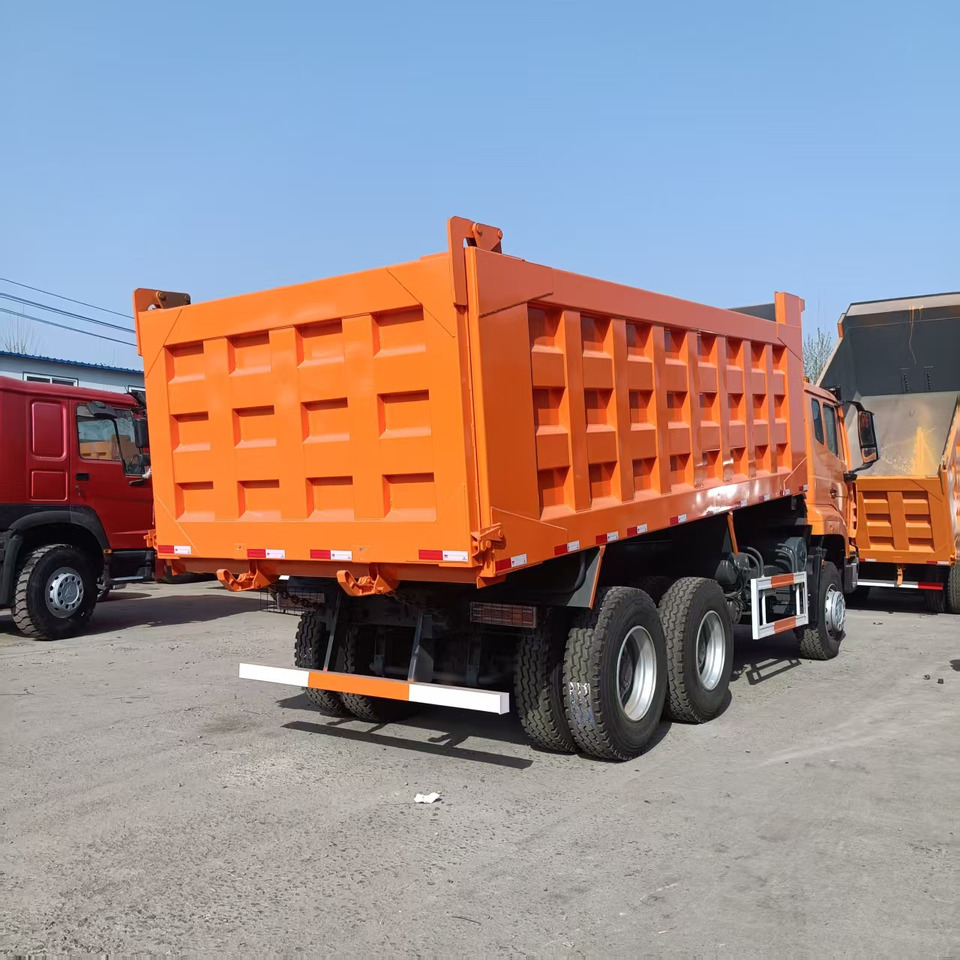 SINOTRUK HOHAN 6x4 - Φορτηγό ανατρεπόμενο: φωτογραφία 4 SINOTRUK HOHAN 6x4 - Φορτηγό ανατρεπόμενο: φωτογραφία 4