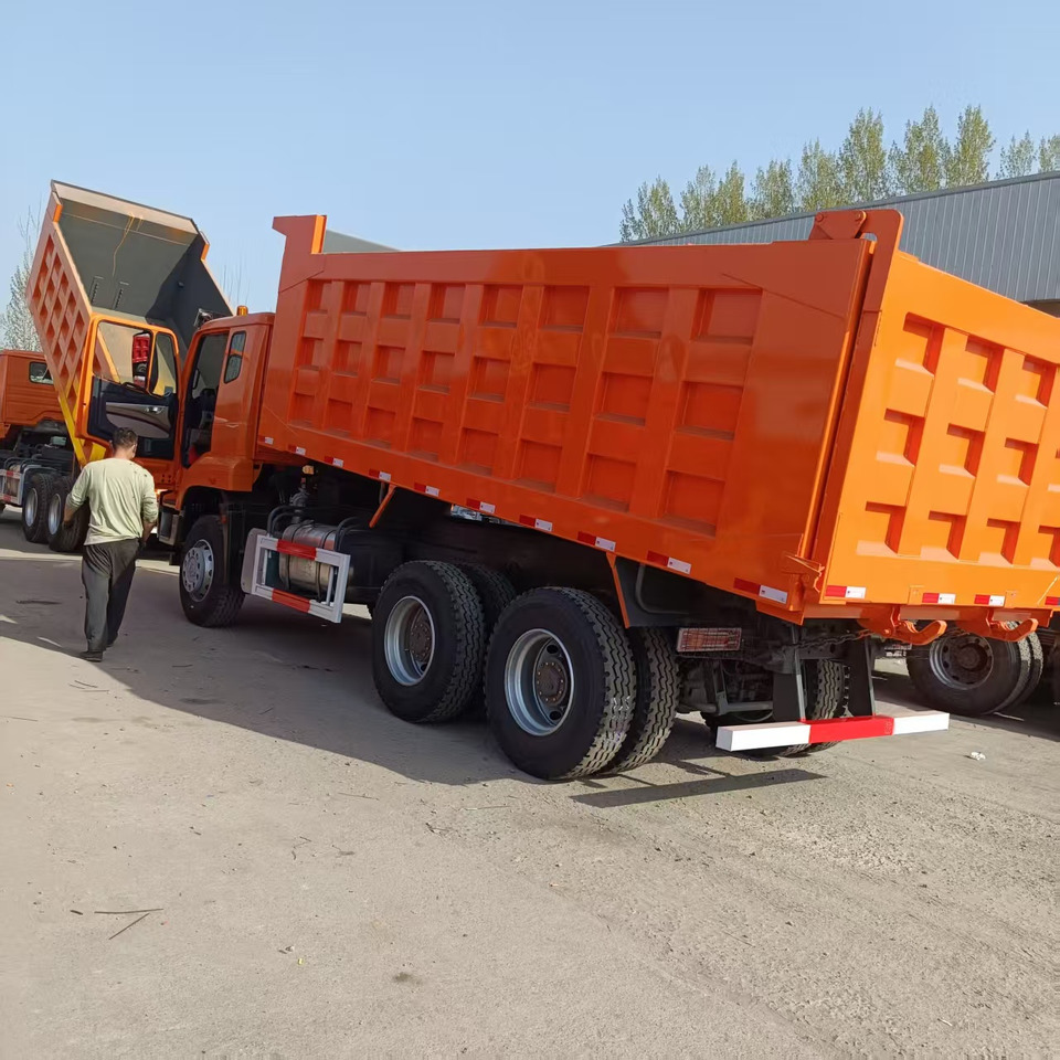 SINOTRUK HOHAN 6x4 - Φορτηγό ανατρεπόμενο: φωτογραφία 5 SINOTRUK HOHAN 6x4 - Φορτηγό ανατρεπόμενο: φωτογραφία 5