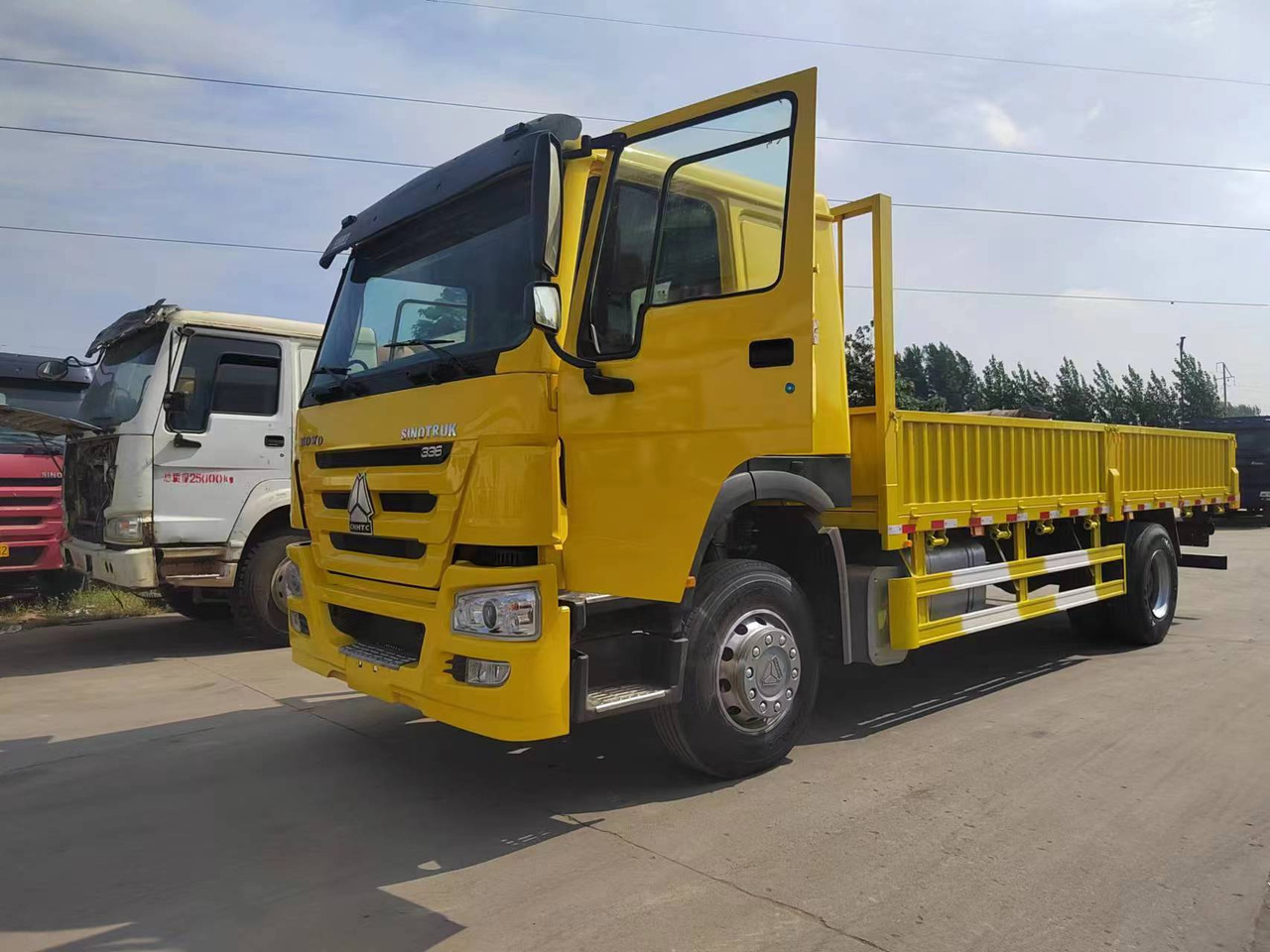 SINOTRUK HOWO 4x2 cargo truck - Φορτηγό ανατρεπόμενο: φωτογραφία 1 SINOTRUK HOWO 4x2 cargo truck - Φορτηγό ανατρεπόμενο: φωτογραφία 1