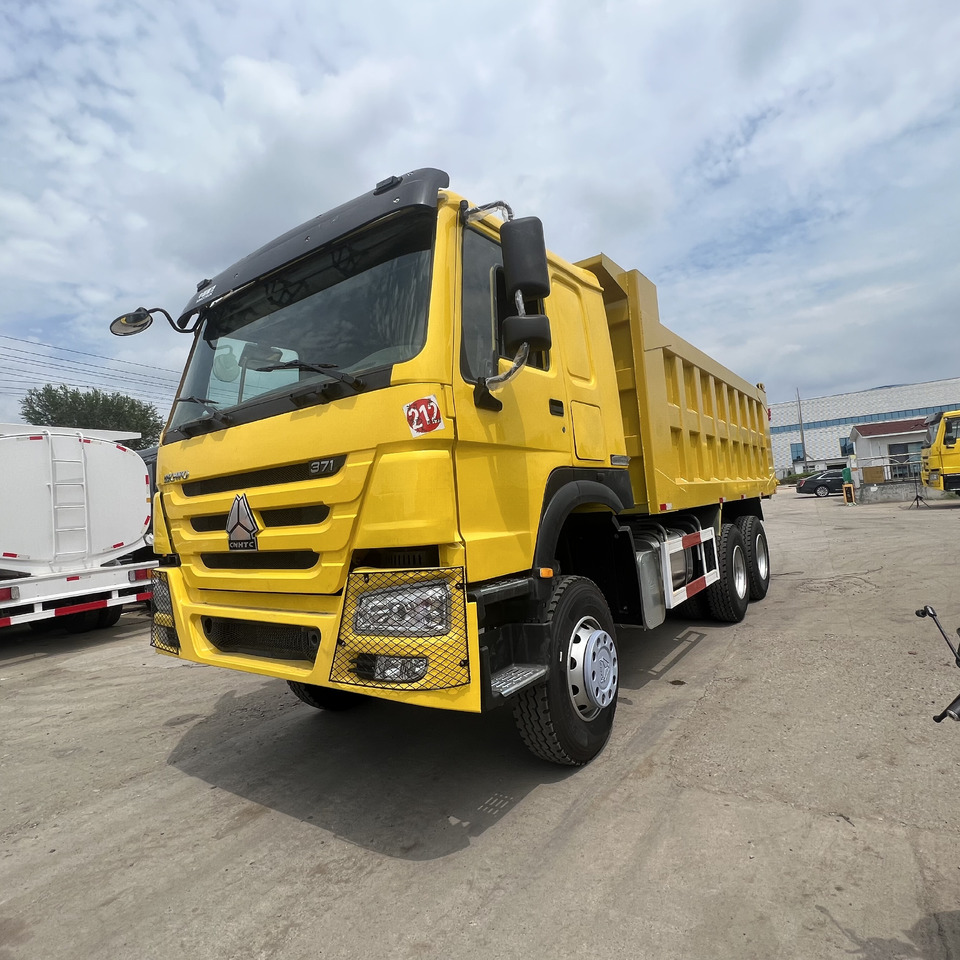 SINOTRUK HOWO 6x4 - Φορτηγό ανατρεπόμενο: φωτογραφία 1 SINOTRUK HOWO 6x4 - Φορτηγό ανατρεπόμενο: φωτογραφία 1