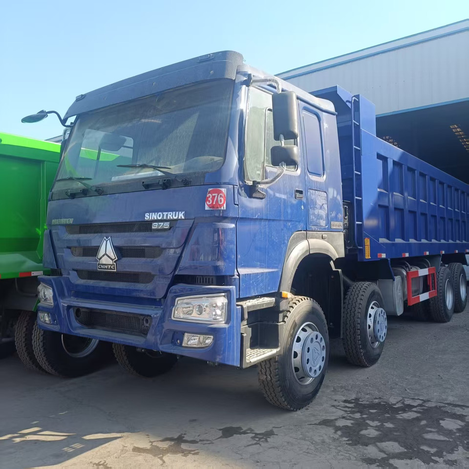 SINOTRUK HOWO 8x4 - Φορτηγό ανατρεπόμενο: φωτογραφία 3 SINOTRUK HOWO 8x4 - Φορτηγό ανατρεπόμενο: φωτογραφία 3