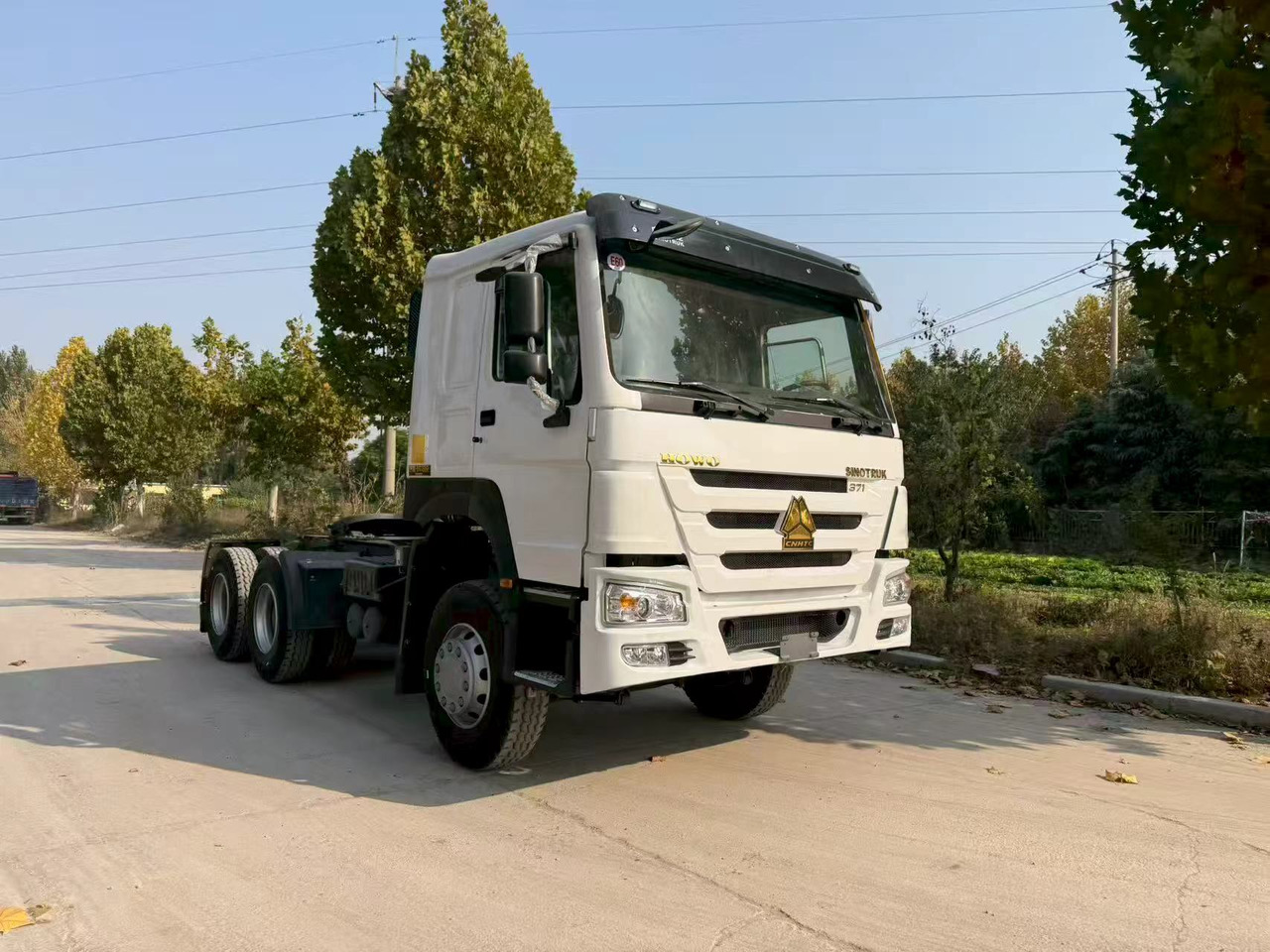 SINOTRUK HOWO tractor - Τράκτορας: φωτογραφία 1 SINOTRUK HOWO tractor - Τράκτορας: φωτογραφία 1