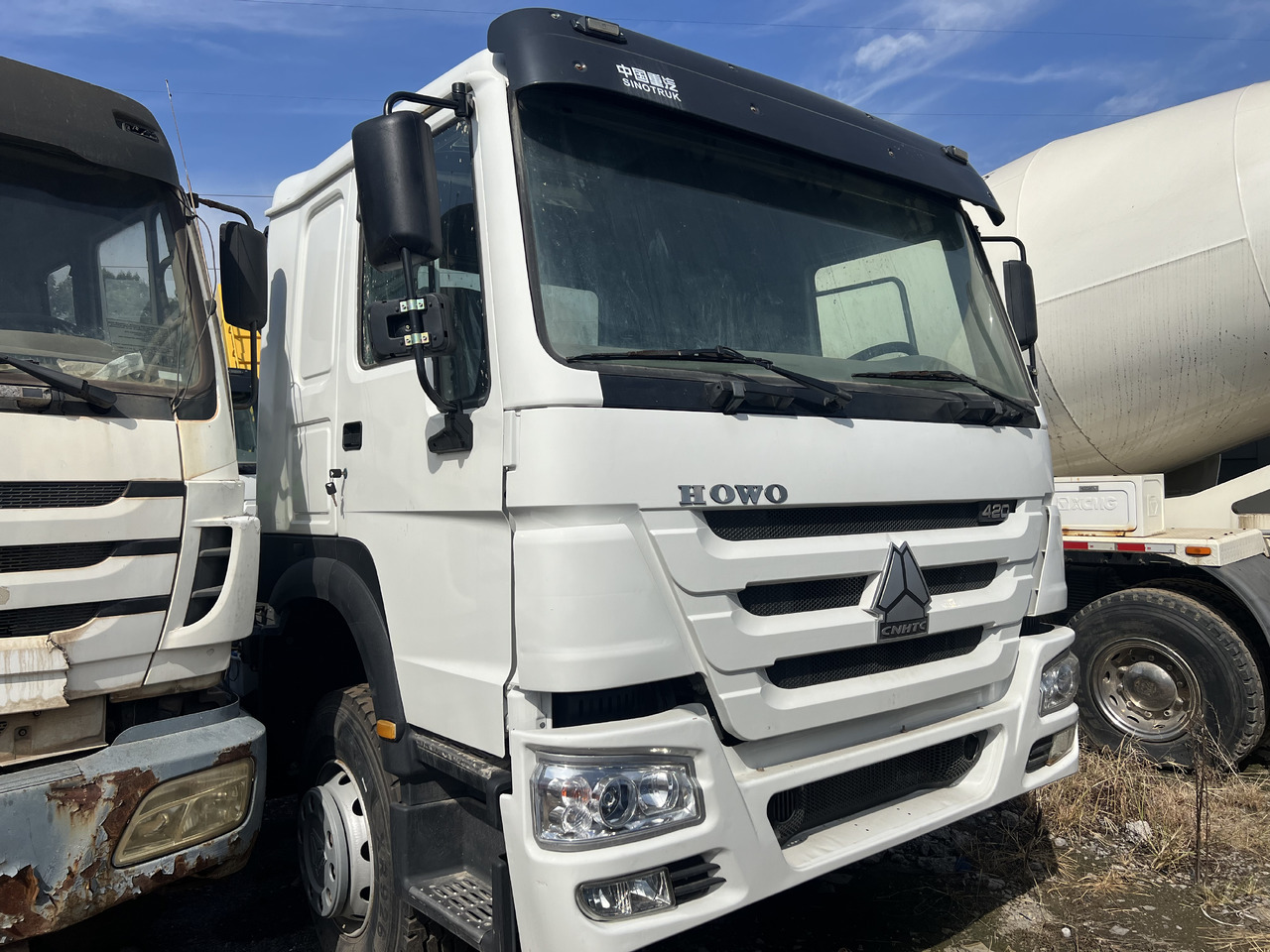 SINOTRUK HOWO trailer head - Τράκτορας: φωτογραφία 3 SINOTRUK HOWO trailer head - Τράκτορας: φωτογραφία 3