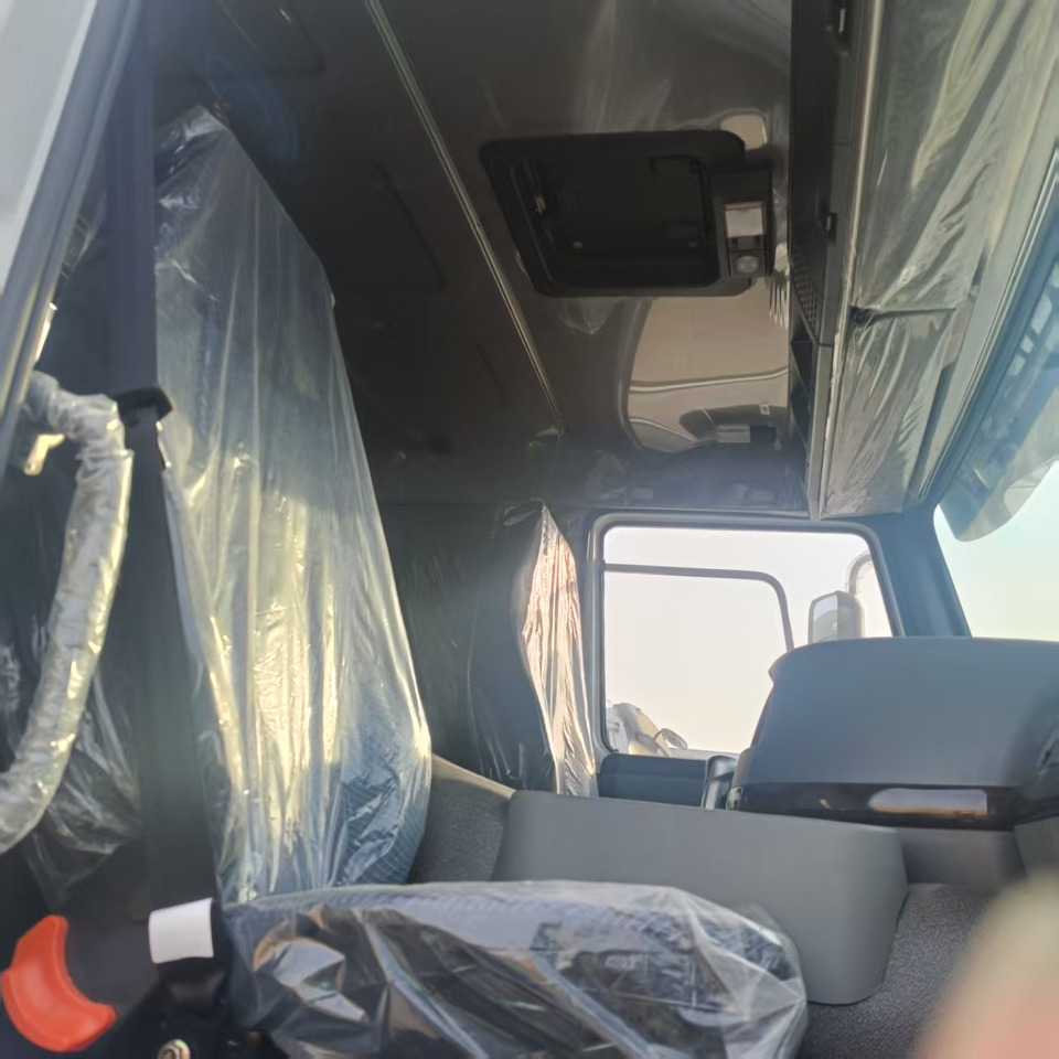 SINOTRUK HOWO - Φορτηγό: φωτογραφία 2 SINOTRUK HOWO - Φορτηγό: φωτογραφία 2