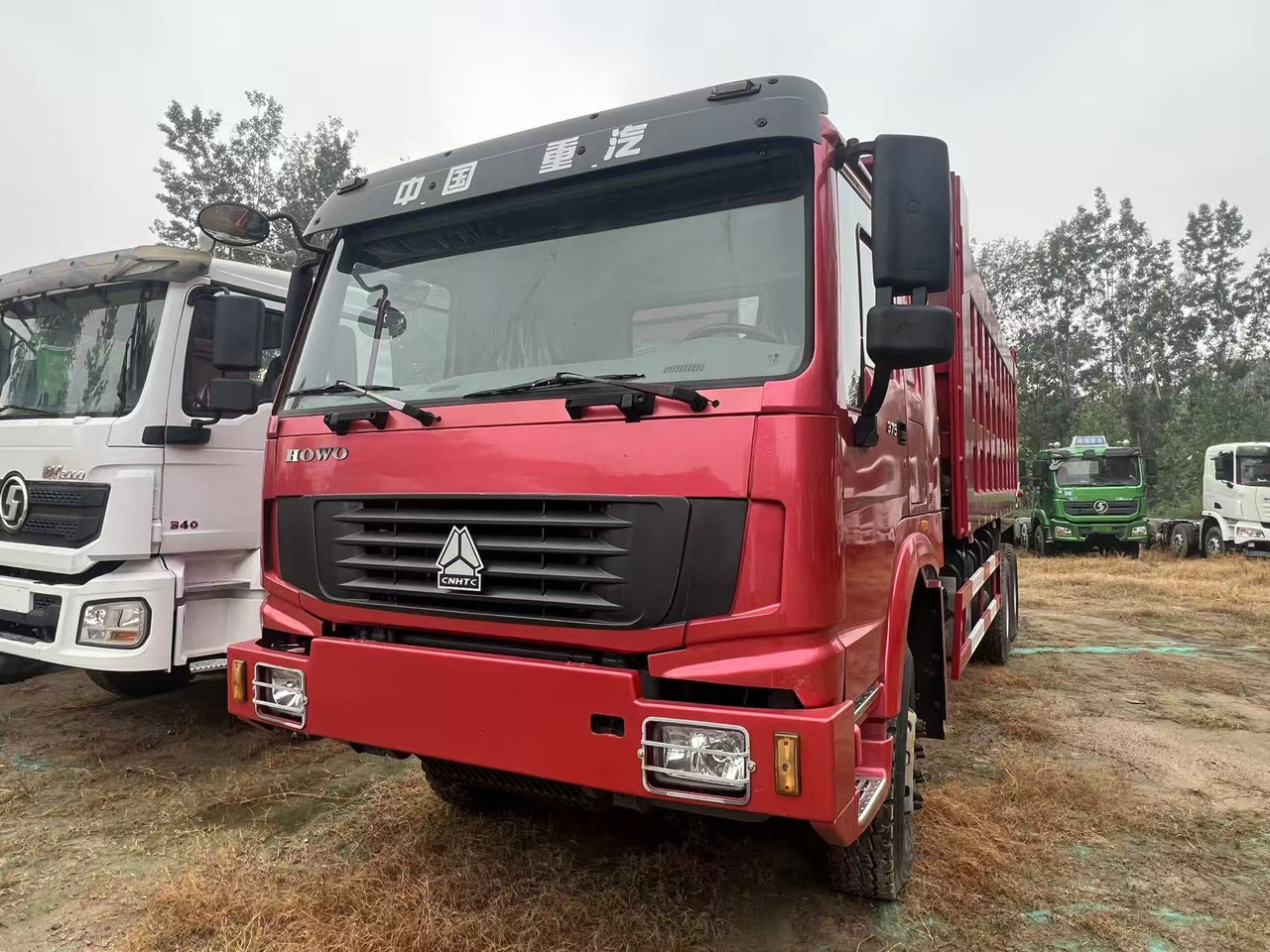 SINOTRUK HOWO - Φορτηγό: φωτογραφία 3 SINOTRUK HOWO - Φορτηγό: φωτογραφία 3