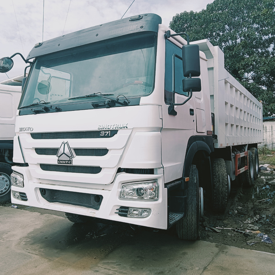 SINOTRUK HOWO - Φορτηγό ανατρεπόμενο: φωτογραφία 4 SINOTRUK HOWO - Φορτηγό ανατρεπόμενο: φωτογραφία 4