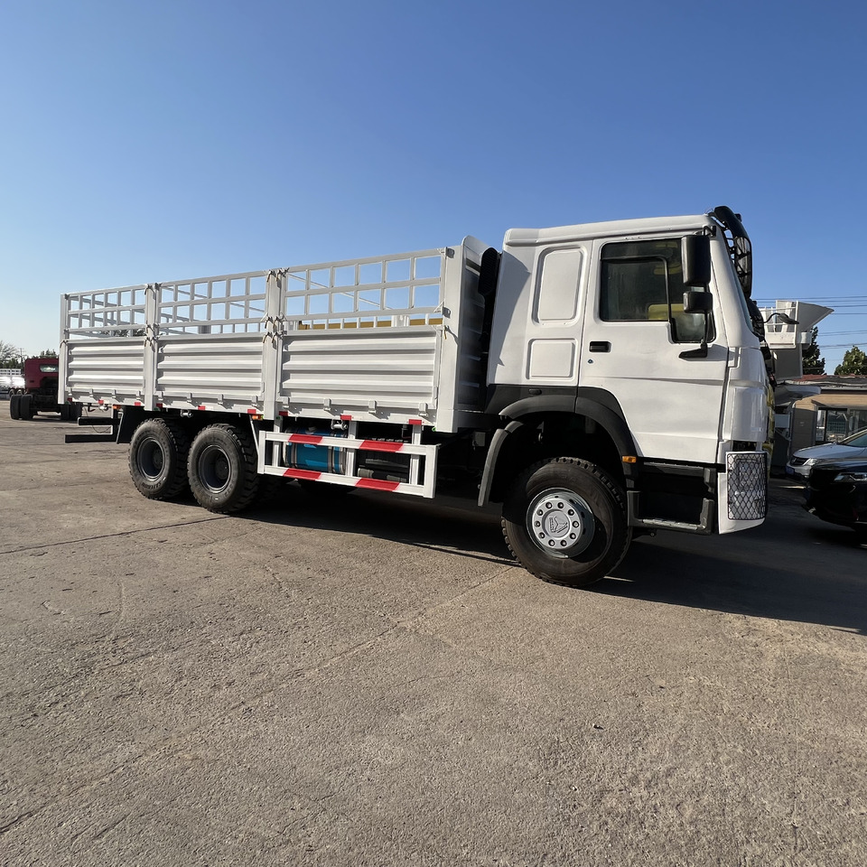 SINOTRUK HOWO - Φορτηγό: φωτογραφία 1 SINOTRUK HOWO - Φορτηγό: φωτογραφία 1