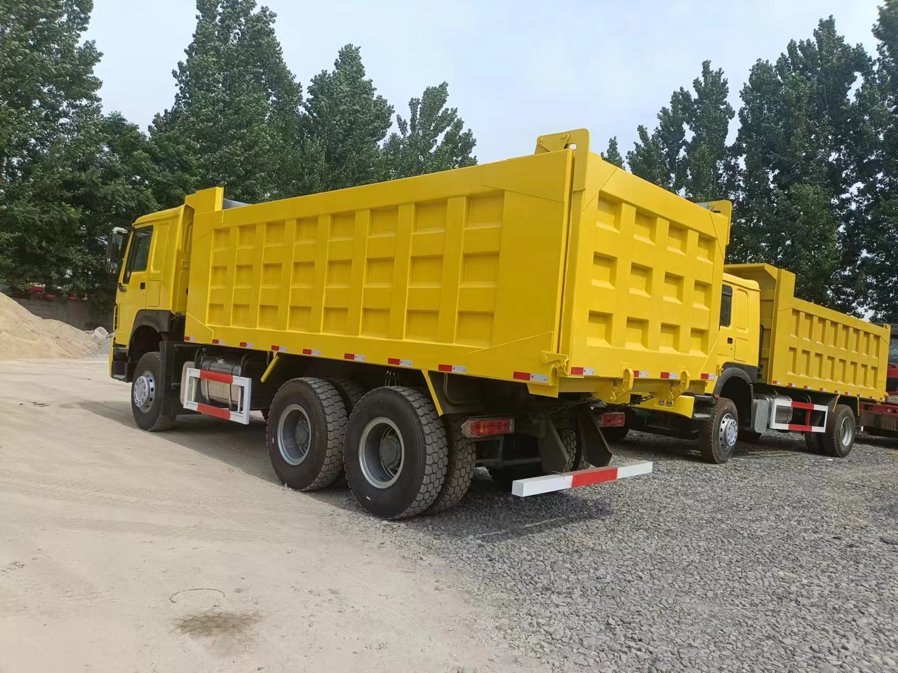 Φορτηγό ανατρεπόμενο SINOTRUK HOWO: φωτογραφία 7