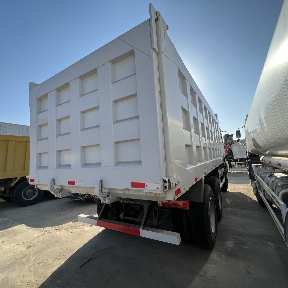SINOTRUK HOWO - Φορτηγό ανατρεπόμενο: φωτογραφία 2 SINOTRUK HOWO - Φορτηγό ανατρεπόμενο: φωτογραφία 2