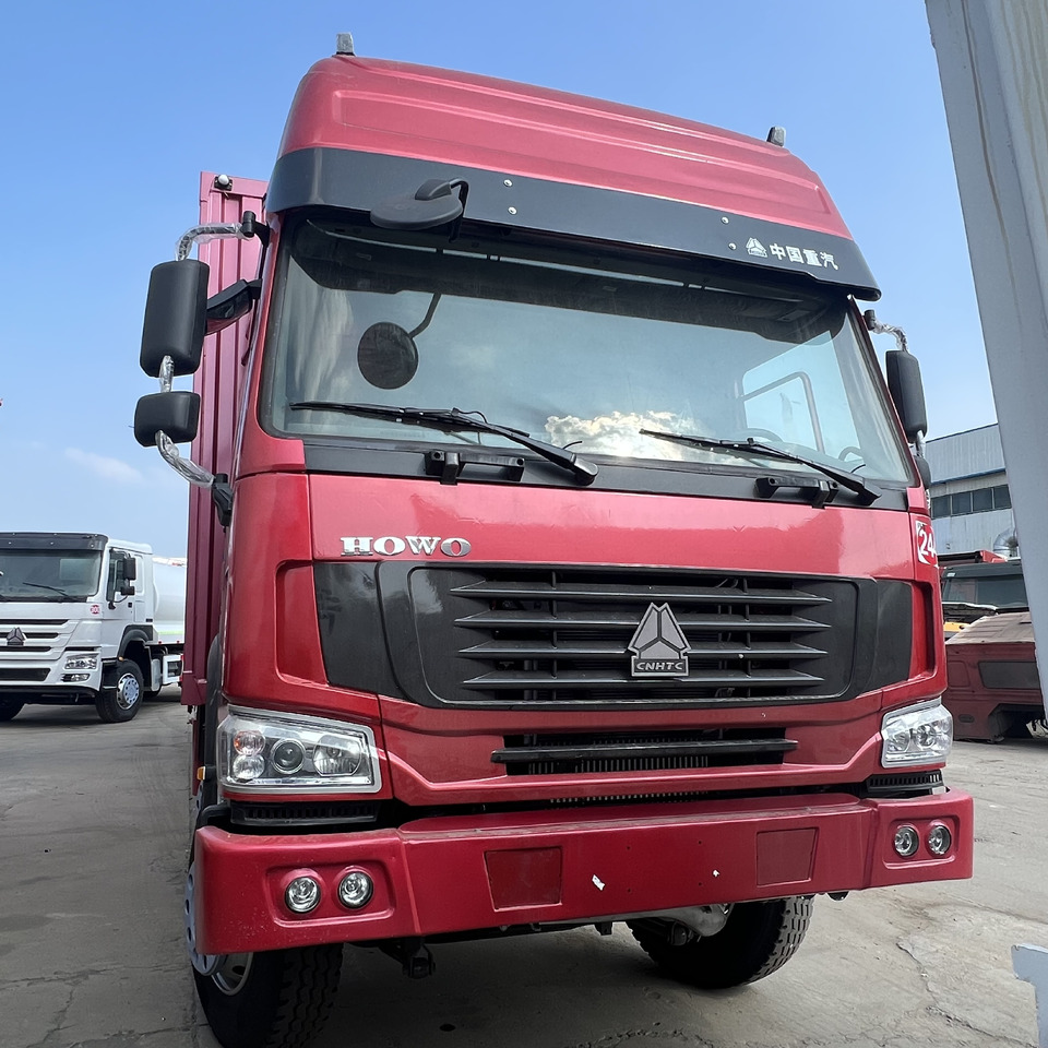 SINOTRUK HOWO - Φορτηγό κόφα: φωτογραφία 2 SINOTRUK HOWO - Φορτηγό κόφα: φωτογραφία 2