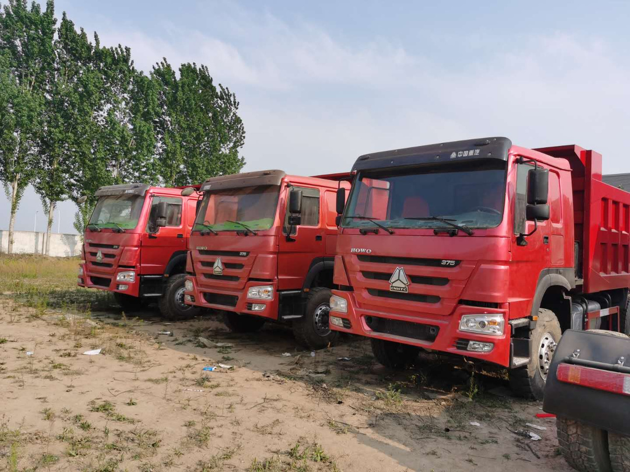 SINOTRUK HOWO - Φορτηγό ανατρεπόμενο: φωτογραφία 1 SINOTRUK HOWO - Φορτηγό ανατρεπόμενο: φωτογραφία 1