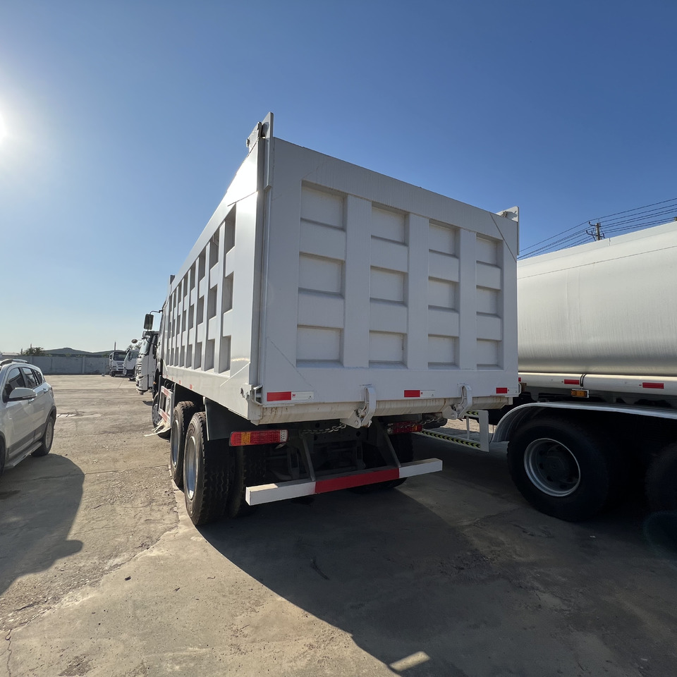 SINOTRUK HOWO - Φορτηγό ανατρεπόμενο: φωτογραφία 3 SINOTRUK HOWO - Φορτηγό ανατρεπόμενο: φωτογραφία 3