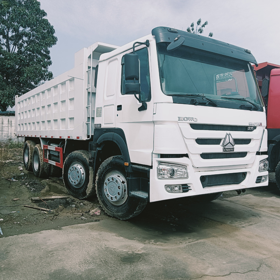 SINOTRUK HOWO - Φορτηγό ανατρεπόμενο: φωτογραφία 1 SINOTRUK HOWO - Φορτηγό ανατρεπόμενο: φωτογραφία 1