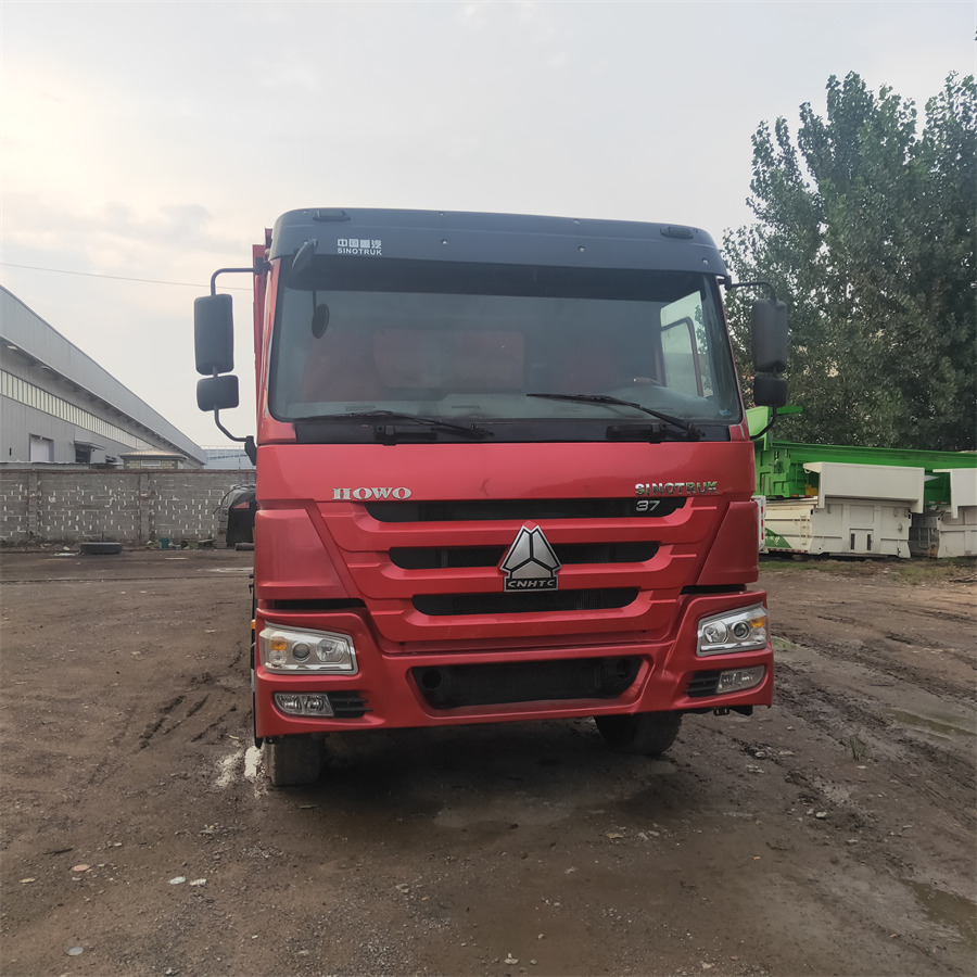 SINOTRUK HOWO - Φορτηγό ανατρεπόμενο: φωτογραφία 5 SINOTRUK HOWO - Φορτηγό ανατρεπόμενο: φωτογραφία 5