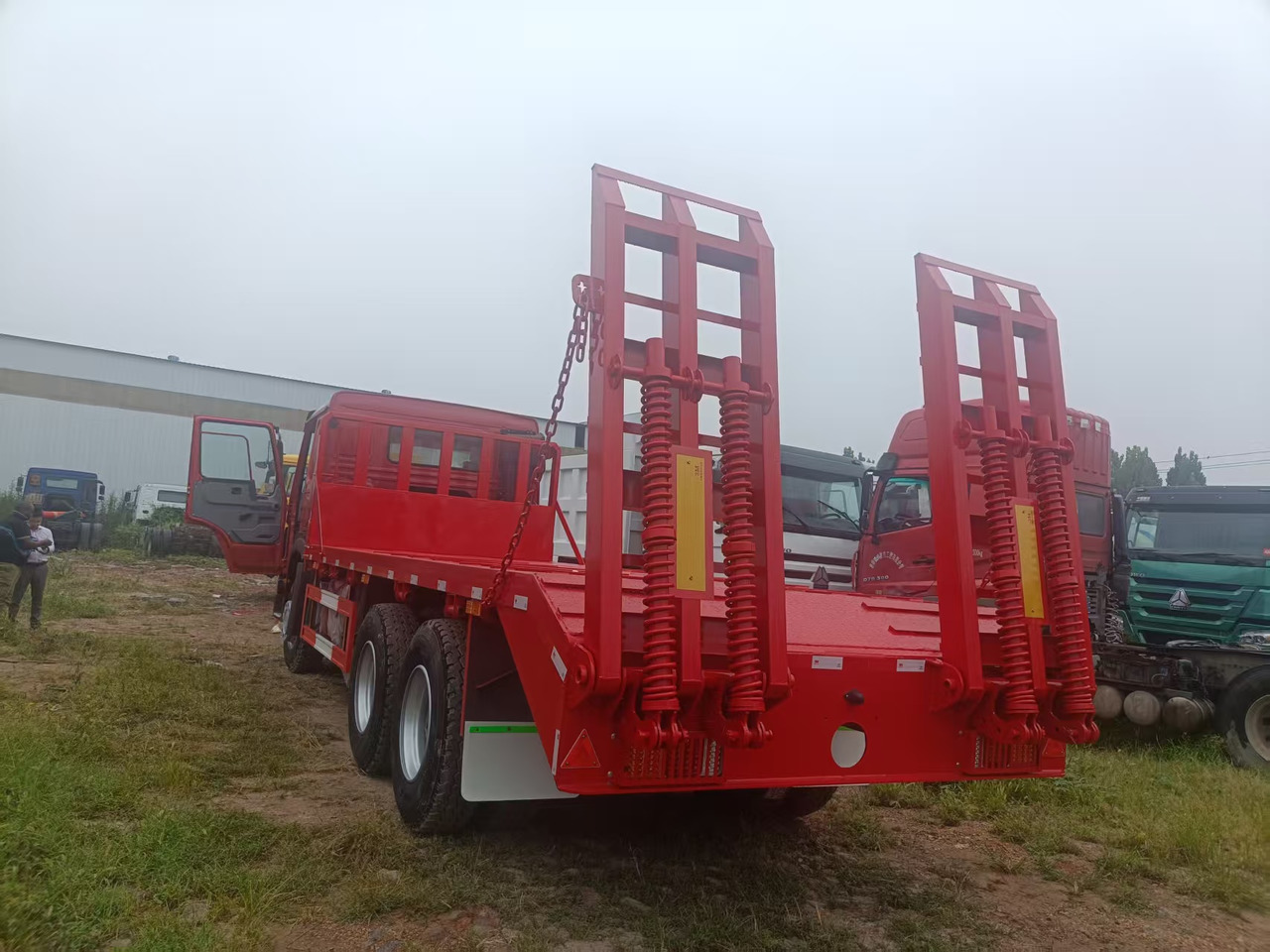 SINOTRUK HOWO - Τράκτορας: φωτογραφία 5 SINOTRUK HOWO - Τράκτορας: φωτογραφία 5