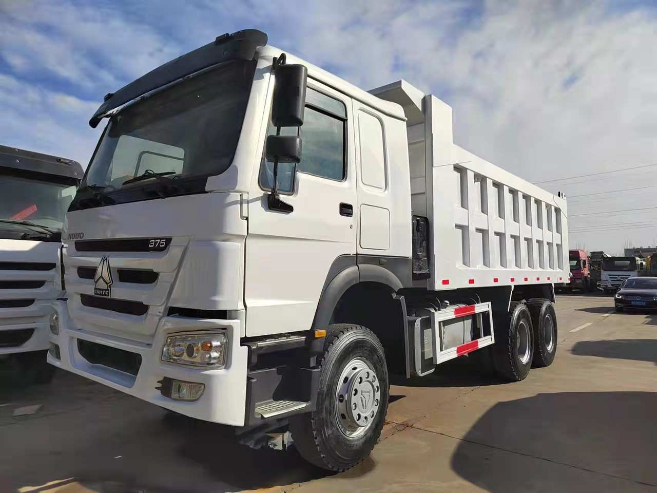 SINOTRUK HOWO - Φορτηγό ανατρεπόμενο: φωτογραφία 4 SINOTRUK HOWO - Φορτηγό ανατρεπόμενο: φωτογραφία 4