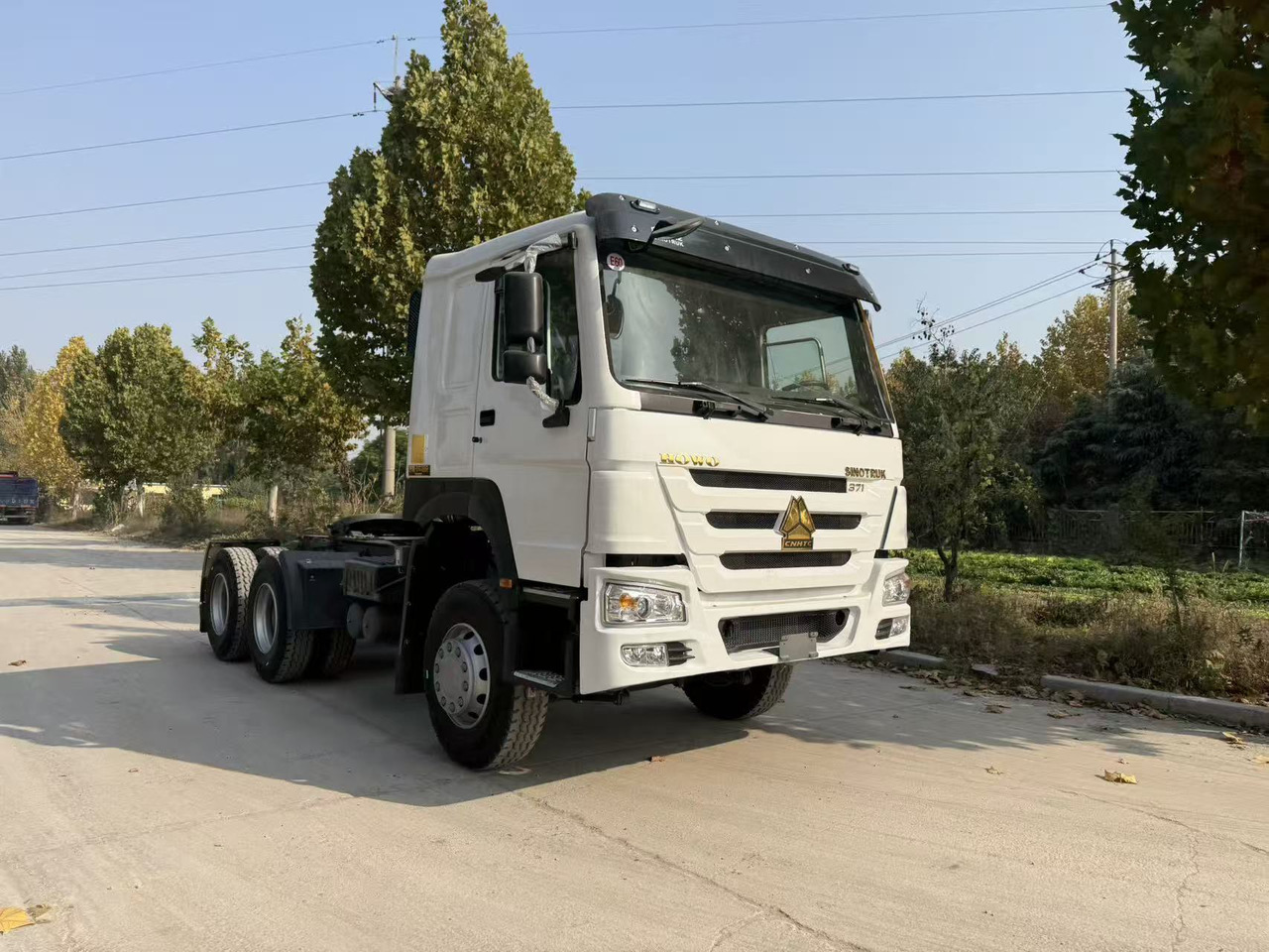 SINOTRUK Howo tractor head - Τράκτορας: φωτογραφία 3 SINOTRUK Howo tractor head - Τράκτορας: φωτογραφία 3