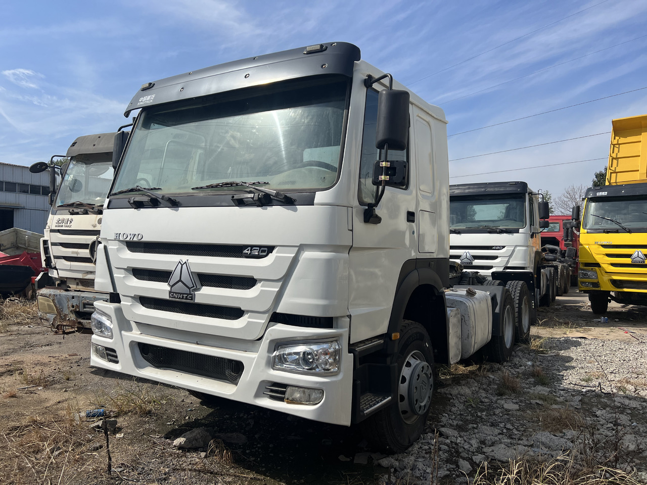 SINOTRUK Trailer head - Τράκτορας: φωτογραφία 3 SINOTRUK Trailer head - Τράκτορας: φωτογραφία 3