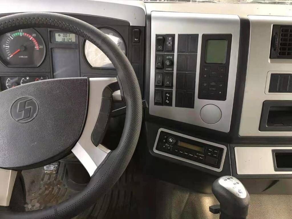 Shacman F3000 - Φορτηγό βυτιοφόρο: φωτογραφία 2 Shacman F3000 - Φορτηγό βυτιοφόρο: φωτογραφία 2