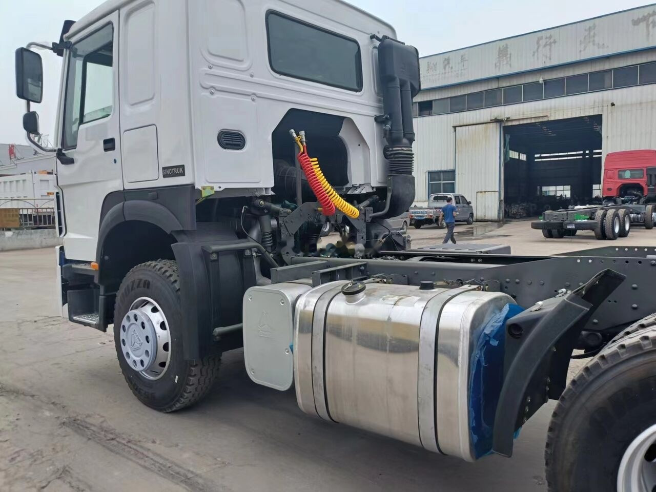 Sinotruk Howo 371 - Τράκτορας: φωτογραφία 4 Sinotruk Howo 371 - Τράκτορας: φωτογραφία 4