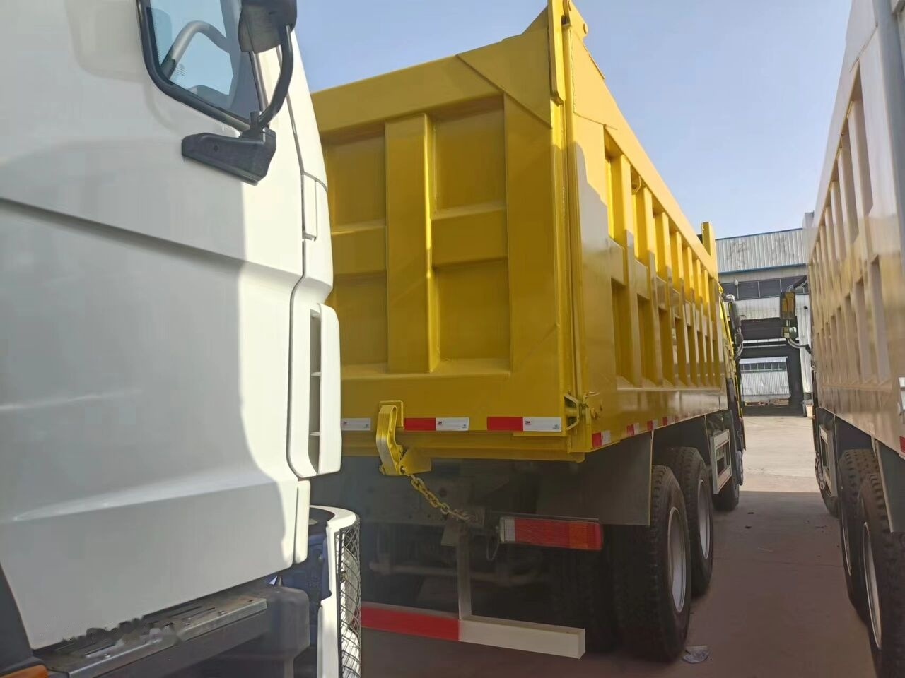 Sinotruk Howo 375 - Φορτηγό ανατρεπόμενο: φωτογραφία 3 Sinotruk Howo 375 - Φορτηγό ανατρεπόμενο: φωτογραφία 3