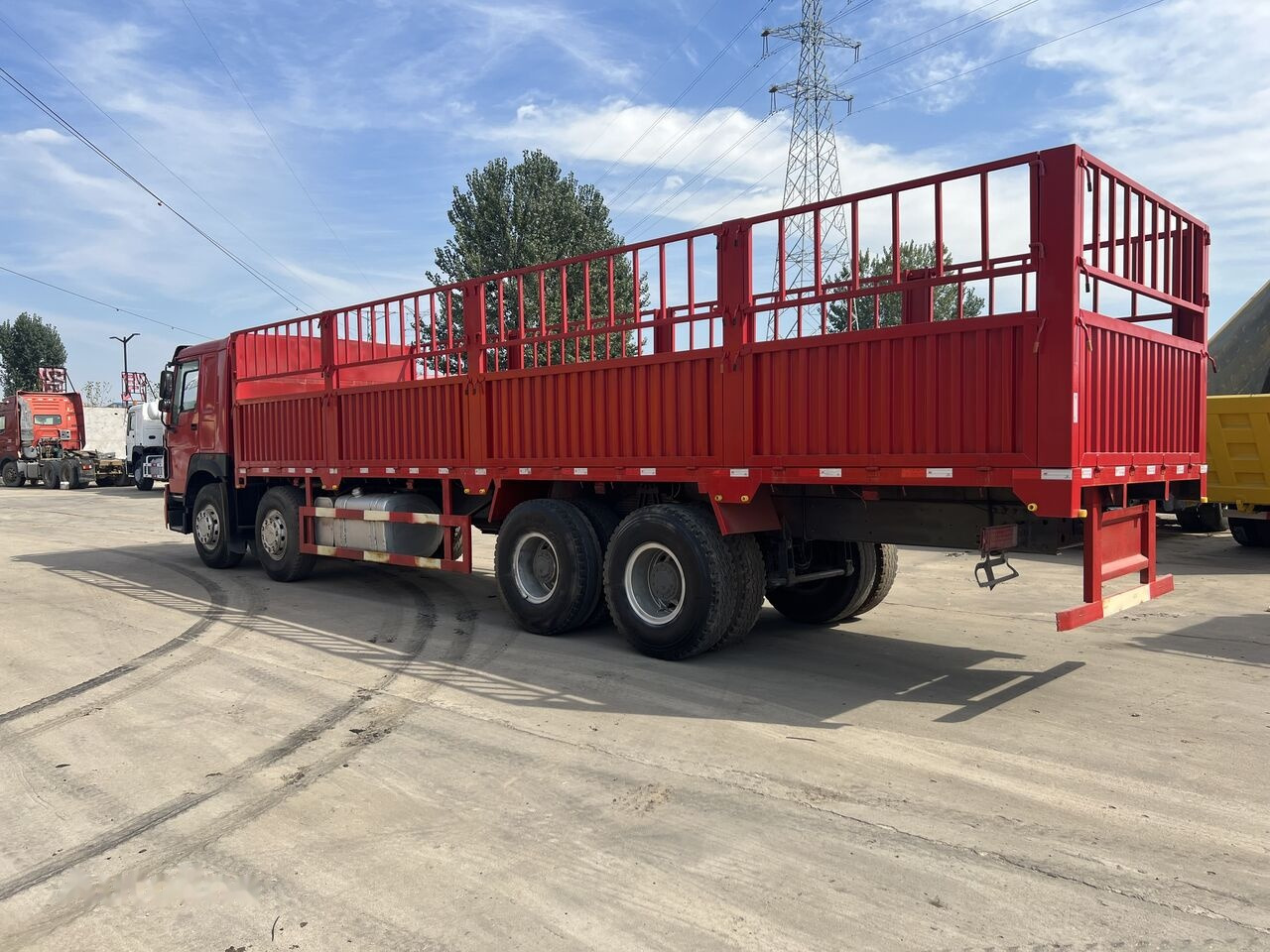 Sinotruk Howo Howo 8*4 - Φορτηγό με ανοιχτή καρότσα: φωτογραφία 2 Sinotruk Howo Howo 8*4 - Φορτηγό με ανοιχτή καρότσα: φωτογραφία 2