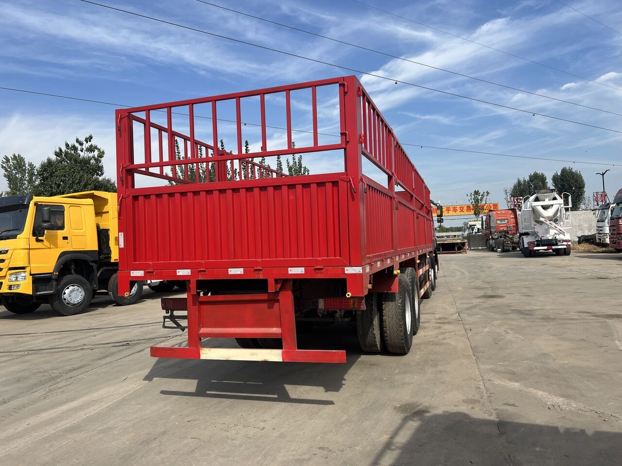 Sinotruk Howo Howo 8*4 - Φορτηγό με ανοιχτή καρότσα: φωτογραφία 4 Sinotruk Howo Howo 8*4 - Φορτηγό με ανοιχτή καρότσα: φωτογραφία 4