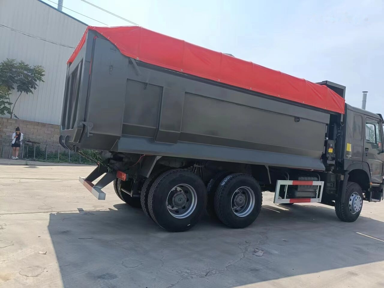 Sinotruk Howo U Caro Box - Φορτηγό ανατρεπόμενο: φωτογραφία 1 Sinotruk Howo U Caro Box - Φορτηγό ανατρεπόμενο: φωτογραφία 1