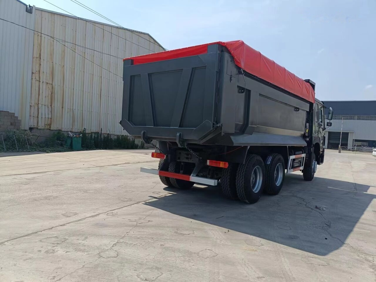 Sinotruk Howo U Caro Box - Φορτηγό ανατρεπόμενο: φωτογραφία 3 Sinotruk Howo U Caro Box - Φορτηγό ανατρεπόμενο: φωτογραφία 3