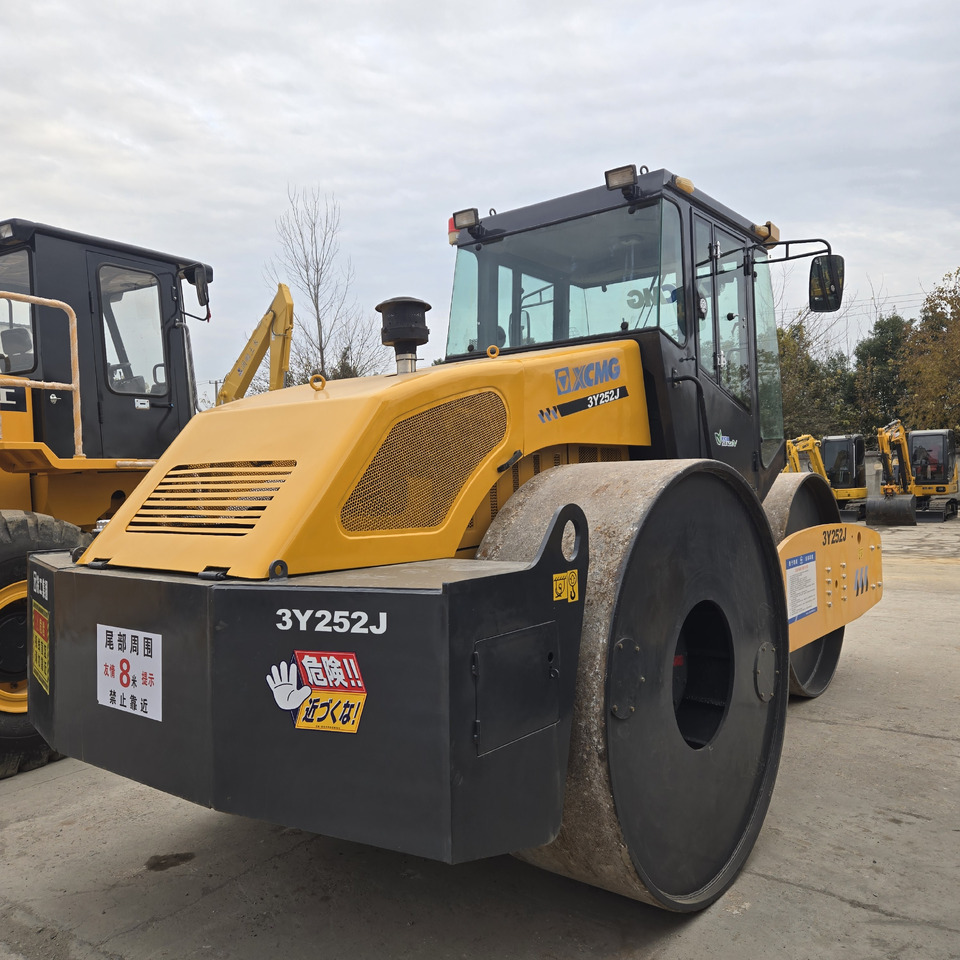 XCMG 3Y252J - Ασφαλτικός οδοστρωτήρας: φωτογραφία 5 XCMG 3Y252J - Ασφαλτικός οδοστρωτήρας: φωτογραφία 5