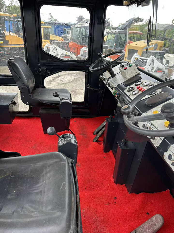 XCMG XP262 - Ασφαλτικός οδοστρωτήρας: φωτογραφία 4 XCMG XP262 - Ασφαλτικός οδοστρωτήρας: φωτογραφία 4