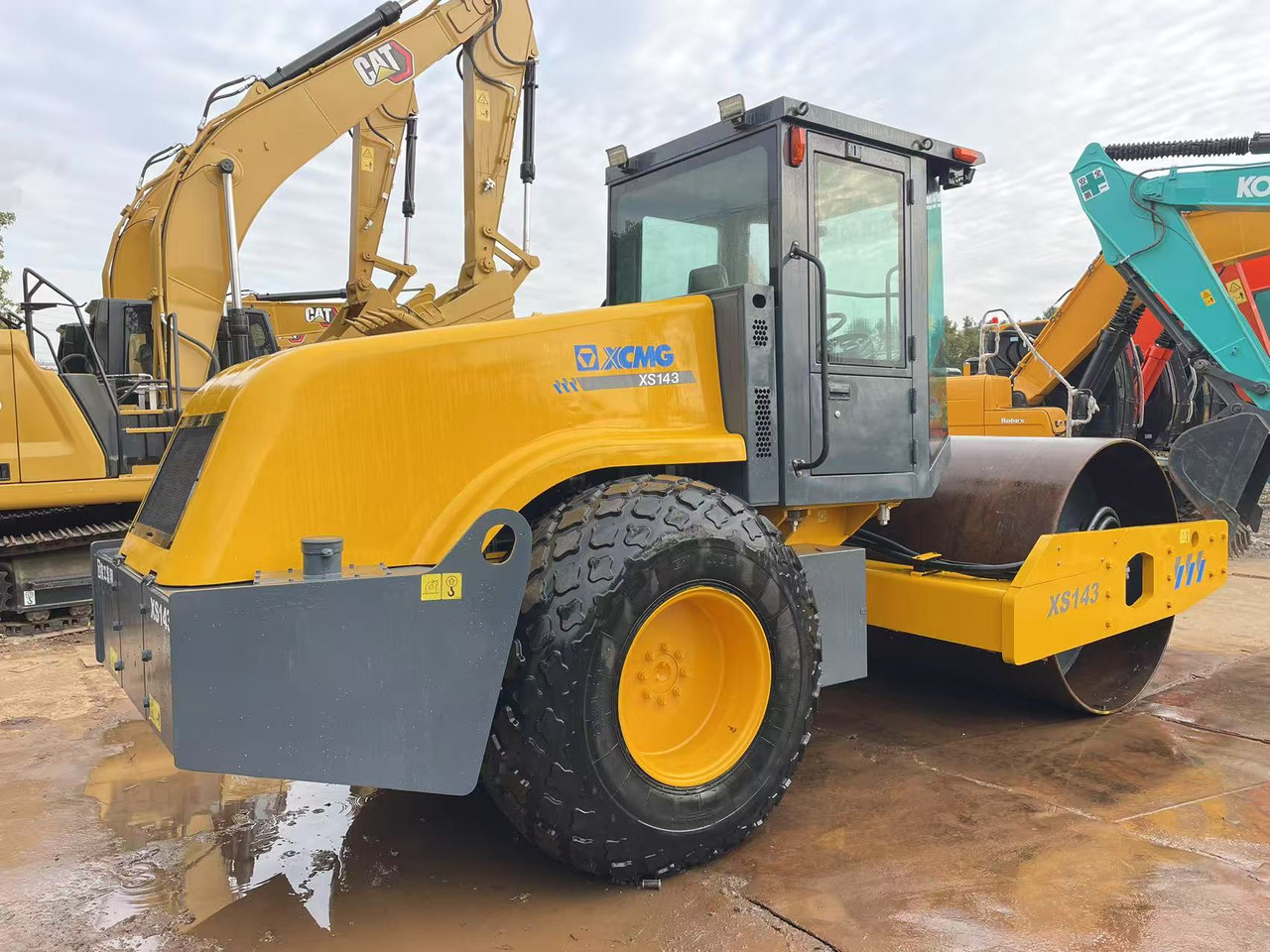 XCMG XS143 - Οδοστρωτήρες: φωτογραφία 4 XCMG XS143 - Οδοστρωτήρες: φωτογραφία 4