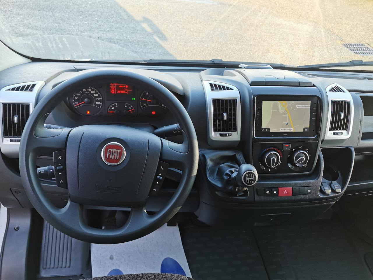 FIAT DUCATO 3T5 CAISSE + HAYON 2.2 HDI 140CH - Επαγγελματικό αυτοκίνητο κόφα: φωτογραφία 4 FIAT DUCATO 3T5 CAISSE + HAYON 2.2 HDI 140CH - Επαγγελματικό αυτοκίνητο κόφα: φωτογραφία 4