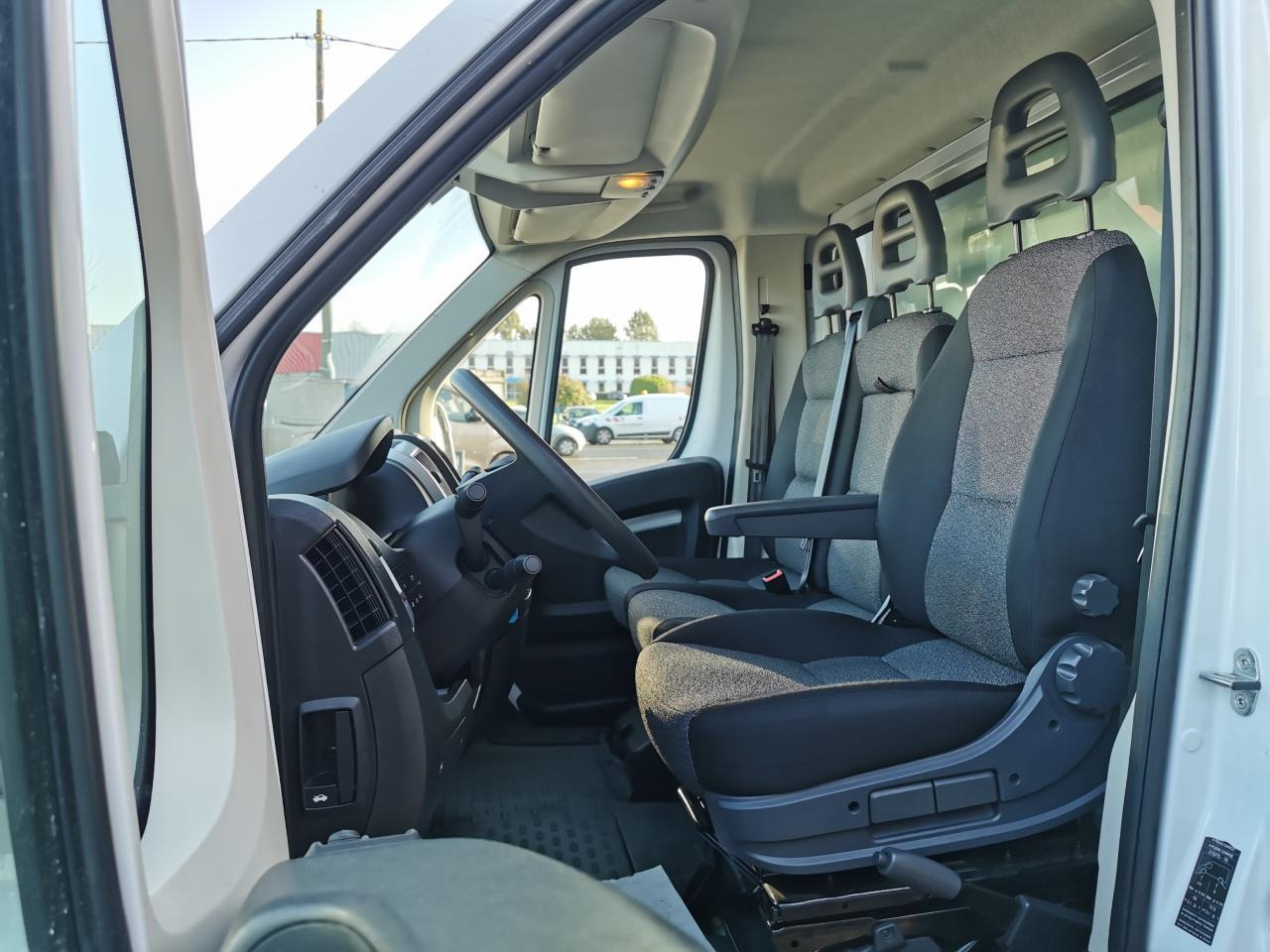 FIAT DUCATO 3T5 CAISSE + HAYON 2.2 HDI 140CH - Επαγγελματικό αυτοκίνητο κόφα: φωτογραφία 5 FIAT DUCATO 3T5 CAISSE + HAYON 2.2 HDI 140CH - Επαγγελματικό αυτοκίνητο κόφα: φωτογραφία 5