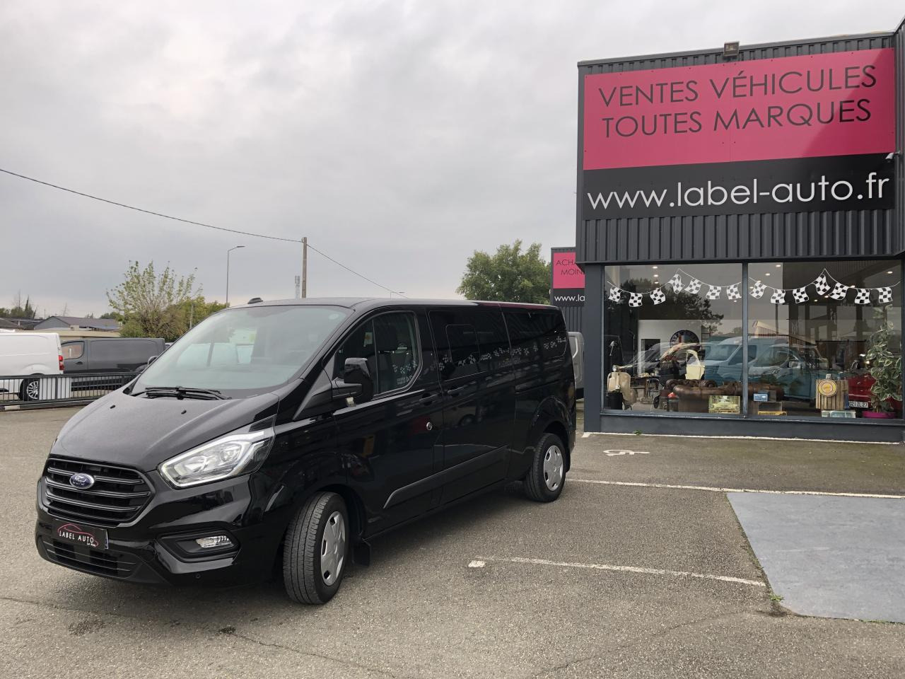 FORD transit custom kombi Transit Custom 2.0 EcoBlue 130 ch BVA S&S combi 9 places 320 L2H1 Trend Business - Επιβατικό βαν: φωτογραφία 4 FORD transit custom kombi Transit Custom 2.0 EcoBlue 130 ch BVA S&S combi 9 places 320 L2H1 Trend Business - Επιβατικό βαν: φωτογραφία 4