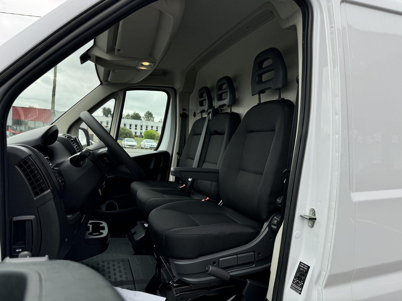 Fiat Ducato LH2 3.5 140CH S&S - Βαν: φωτογραφία 4 Fiat Ducato LH2 3.5 140CH S&S - Βαν: φωτογραφία 4