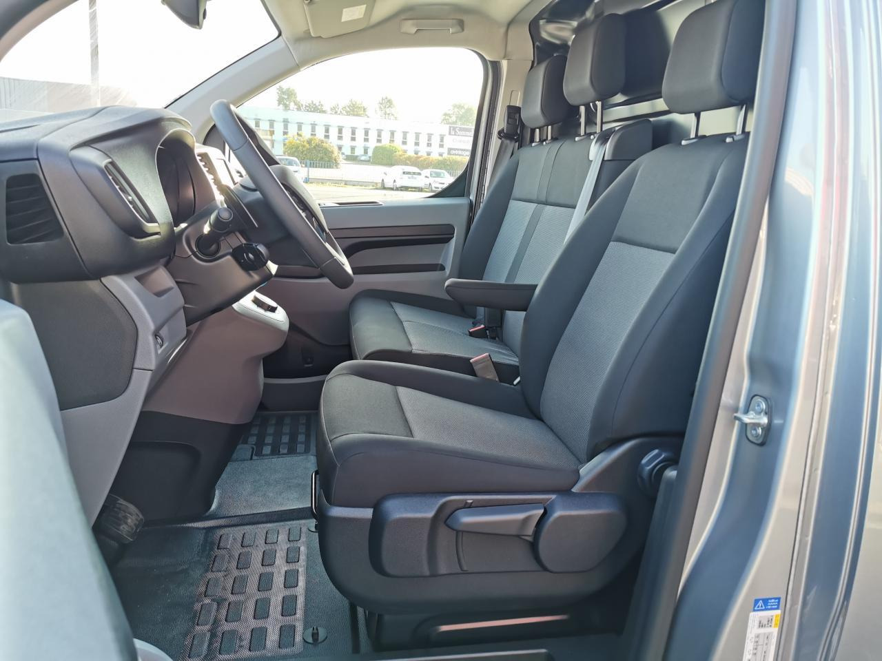 Fiat Scudo XL 2.0 BlueHDi - 145 III 2022 FOURGON Fourgon XL PHASE 1 - Βαν: φωτογραφία 5 Fiat Scudo XL 2.0 BlueHDi - 145 III 2022 FOURGON Fourgon XL PHASE 1 - Βαν: φωτογραφία 5