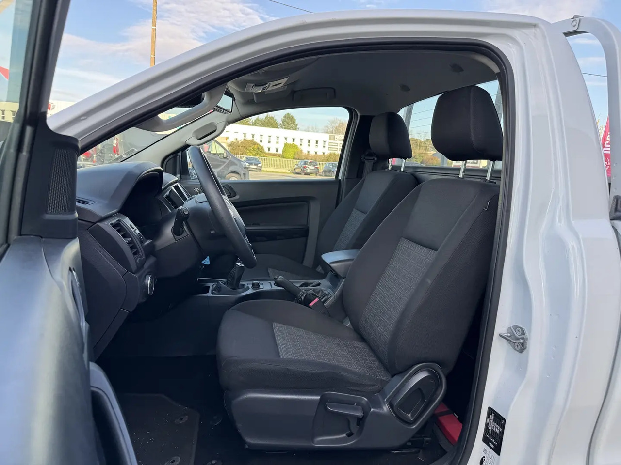 Ford Ranger 2.0 TDCI 170CH SIMPLE CABINE XL - Ημιφορτηγό: φωτογραφία 5 Ford Ranger 2.0 TDCI 170CH SIMPLE CABINE XL - Ημιφορτηγό: φωτογραφία 5