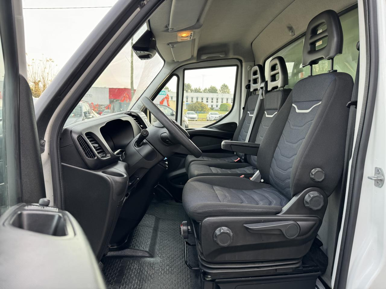 IVECO Daily 35C16 CAISSE HAYON 20M3 RJ 3.0L 160CH - Επαγγελματικό αυτοκίνητο κόφα: φωτογραφία 5 IVECO Daily 35C16 CAISSE HAYON 20M3 RJ 3.0L 160CH - Επαγγελματικό αυτοκίνητο κόφα: φωτογραφία 5