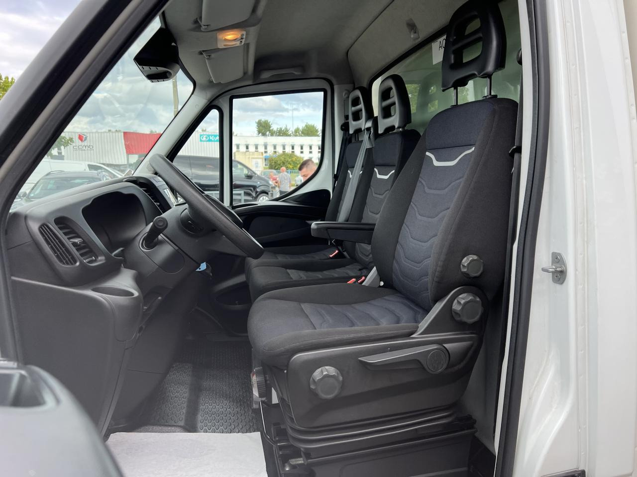 IVECO Daily 35C16 CAISSE HAYON 20M3 RJ 3.0L 160CH - Επαγγελματικό αυτοκίνητο κόφα: φωτογραφία 5 IVECO Daily 35C16 CAISSE HAYON 20M3 RJ 3.0L 160CH - Επαγγελματικό αυτοκίνητο κόφα: φωτογραφία 5