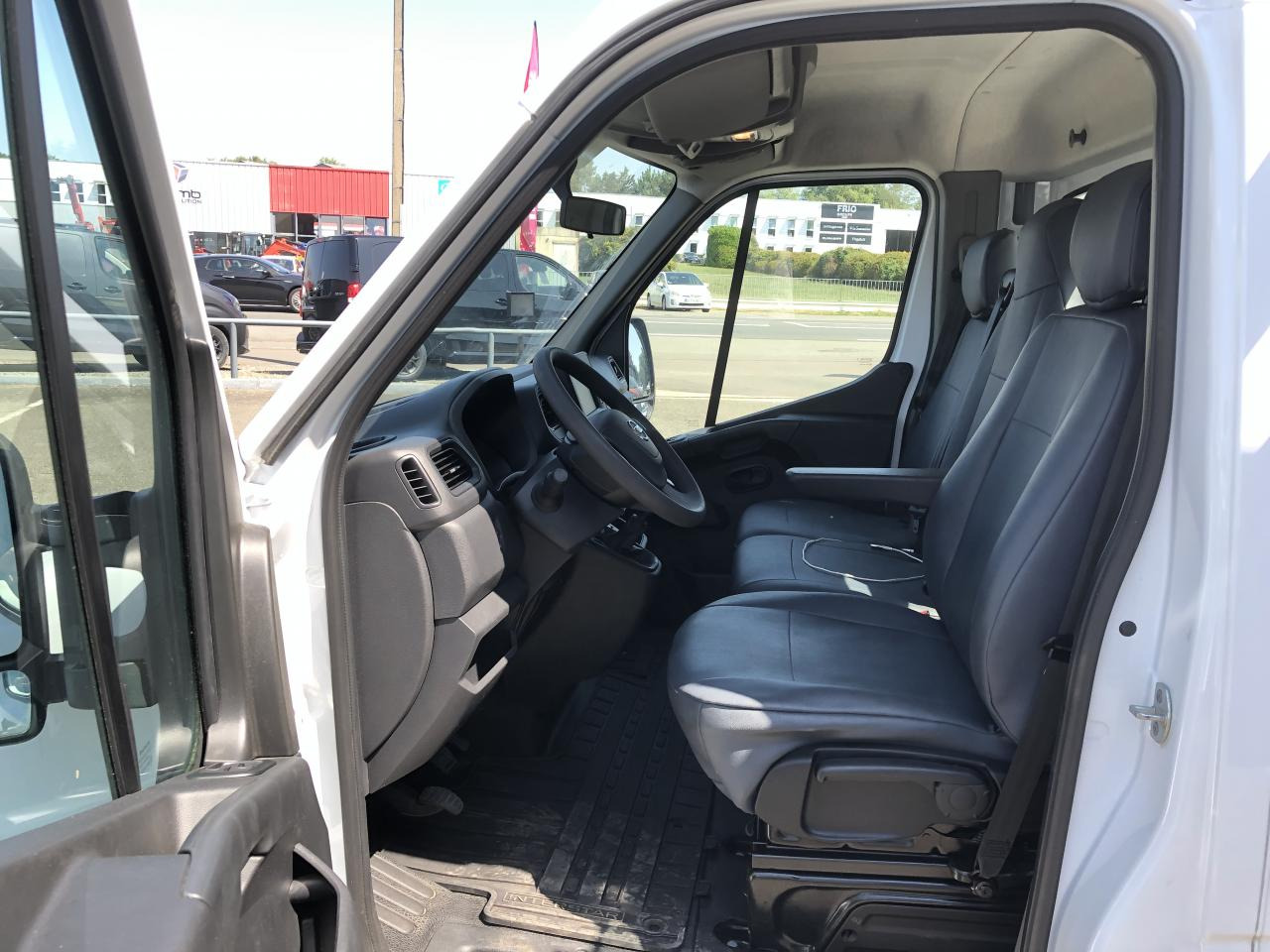 NISSAN INTERSTAR 3T5 2.3 DCI 165CH PLATEAU RIDELLES 4M50 - Μικρό φορτηγό με καρότσα: φωτογραφία 5 NISSAN INTERSTAR 3T5 2.3 DCI 165CH PLATEAU RIDELLES 4M50 - Μικρό φορτηγό με καρότσα: φωτογραφία 5