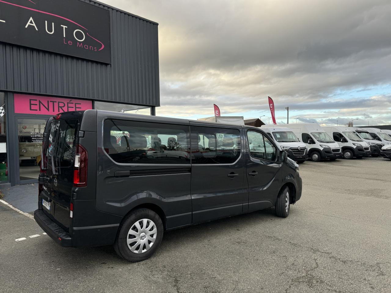 Αυτοκίνητο Nissan NV300 N-Connecta 3.0t L2H1 2.0 dCi - 150 - Stop/Start COMBI Combi L2H1 PHASE 2: φωτογραφία 6