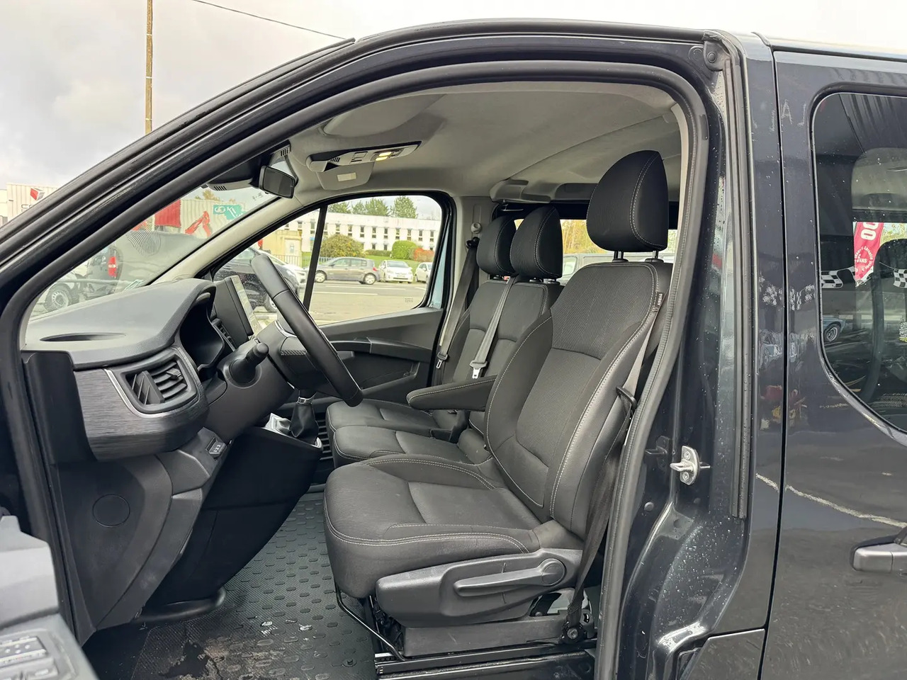 Nissan Primastar Avantour L2H1 3T0 2.0 DCI 150CH S/S N-CONNECTA - Μικρό λεωφορείο, Επιβατικό βαν: φωτογραφία 5 Nissan Primastar Avantour L2H1 3T0 2.0 DCI 150CH S/S N-CONNECTA - Μικρό λεωφορείο, Επιβατικό βαν: φωτογραφία 5