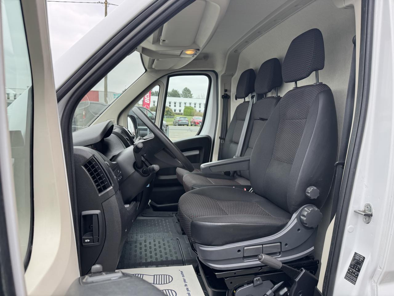 PEUGEOT BOXER 3T3 L3H2 2.2 HDI 140CH ASPHALT - Βαν: φωτογραφία 5 PEUGEOT BOXER 3T3 L3H2 2.2 HDI 140CH ASPHALT - Βαν: φωτογραφία 5