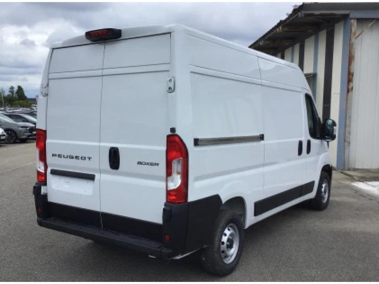 PEUGEOT Boxer 3.3t L2H2 2.2 HDi S&S - 140 III FOURGON TOLE Fourgon Tolé 333 L2H2 PHASE 3 - Βαν: φωτογραφία 4 PEUGEOT Boxer 3.3t L2H2 2.2 HDi S&S - 140 III FOURGON TOLE Fourgon Tolé 333 L2H2 PHASE 3 - Βαν: φωτογραφία 4