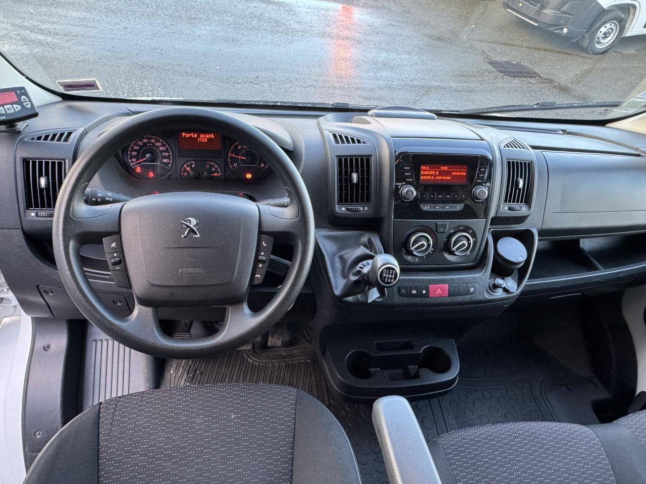 PEUGEOT Boxer Asphalt 330 L2H2 2.2 BlueHDi S&S - 140 ch Fourgon Tolé Frigorifique - Βαν: φωτογραφία 5 PEUGEOT Boxer Asphalt 330 L2H2 2.2 BlueHDi S&S - 140 ch Fourgon Tolé Frigorifique - Βαν: φωτογραφία 5