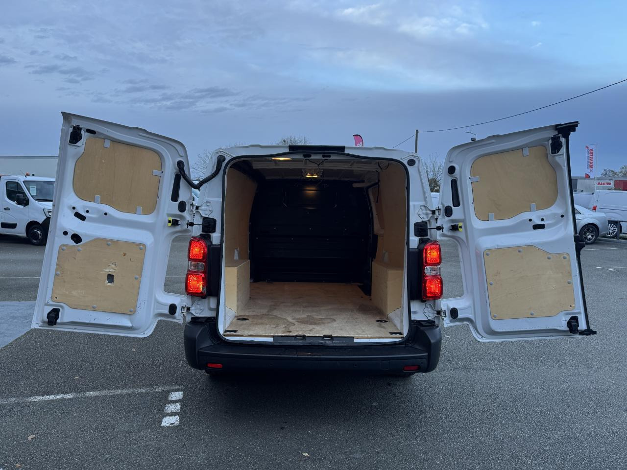 PEUGEOT EXPERT LONG 2.0 HDI 145CH ASPHALT - Βαν: φωτογραφία 2 PEUGEOT EXPERT LONG 2.0 HDI 145CH ASPHALT - Βαν: φωτογραφία 2